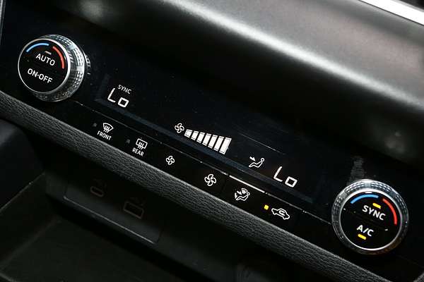 2024 Mitsubishi Outlander ES ZM