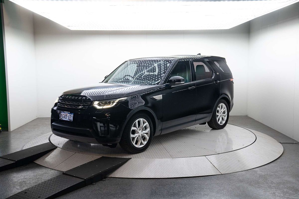 2019 Land Rover Discovery SD6 SE Series 5