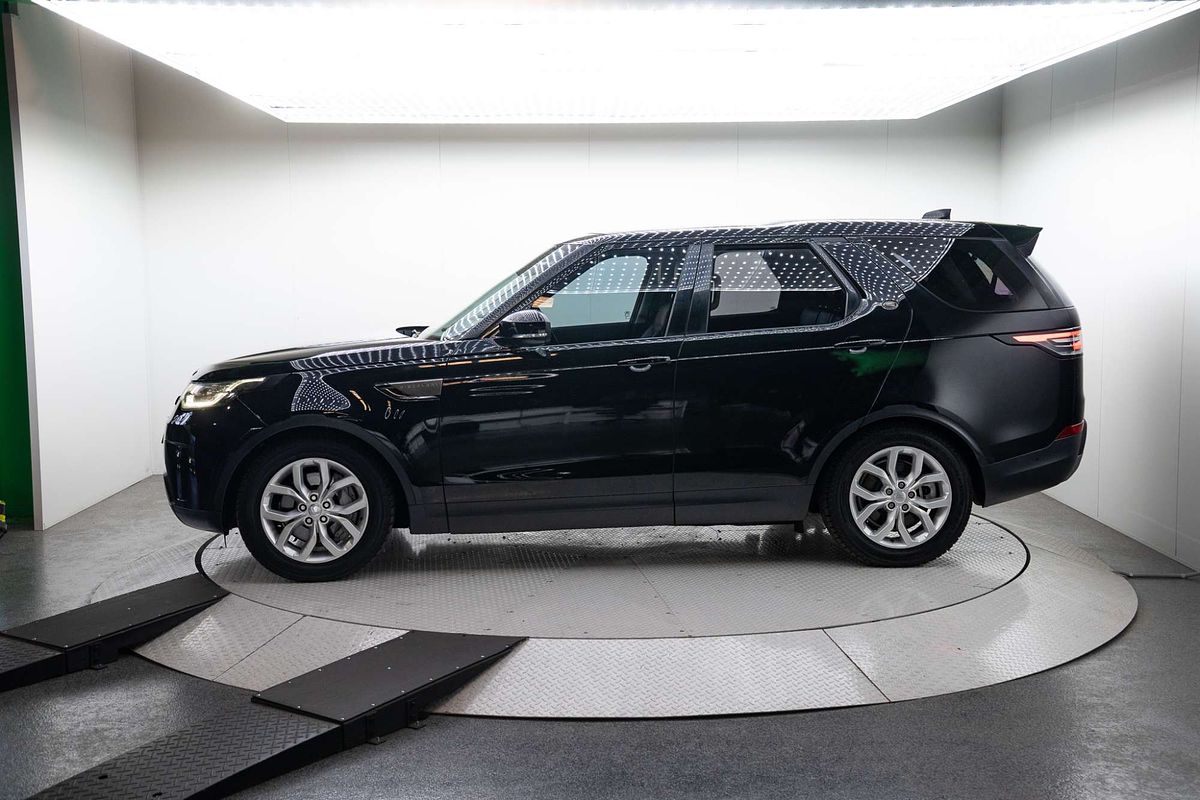 2019 Land Rover Discovery SD6 SE Series 5