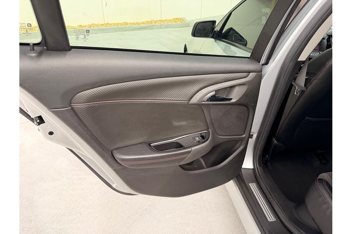 2016 Holden Commodore SV6 Black VF Series II