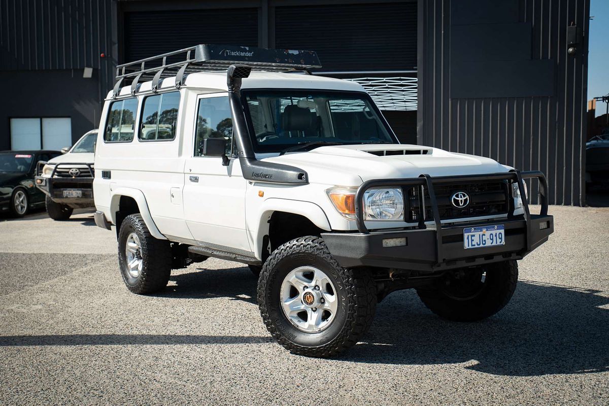 2014 Toyota Landcruiser Workmate Troopcarrier VDJ78R