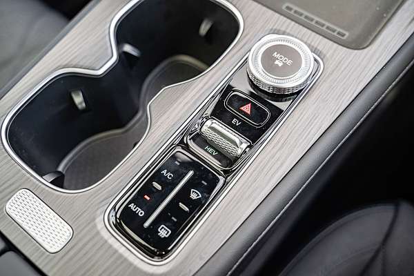 2025 Chery Tiggo 8 Super Hybrid Ultimate T31