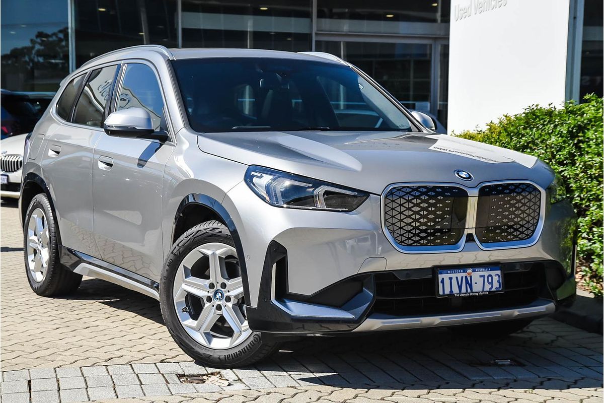 2025 BMW iX1 eDrive20 xLine U11