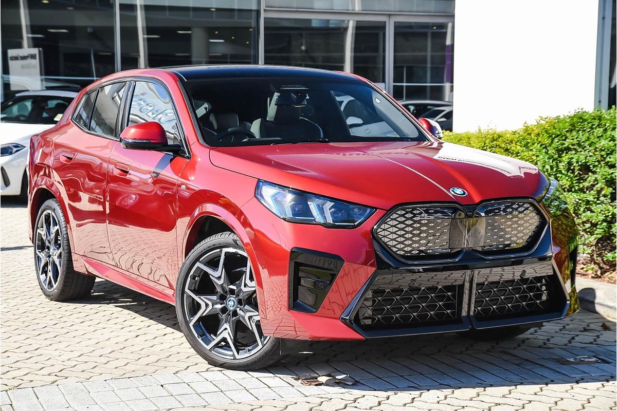 2025 BMW iX2 eDrive20 M Sport U10