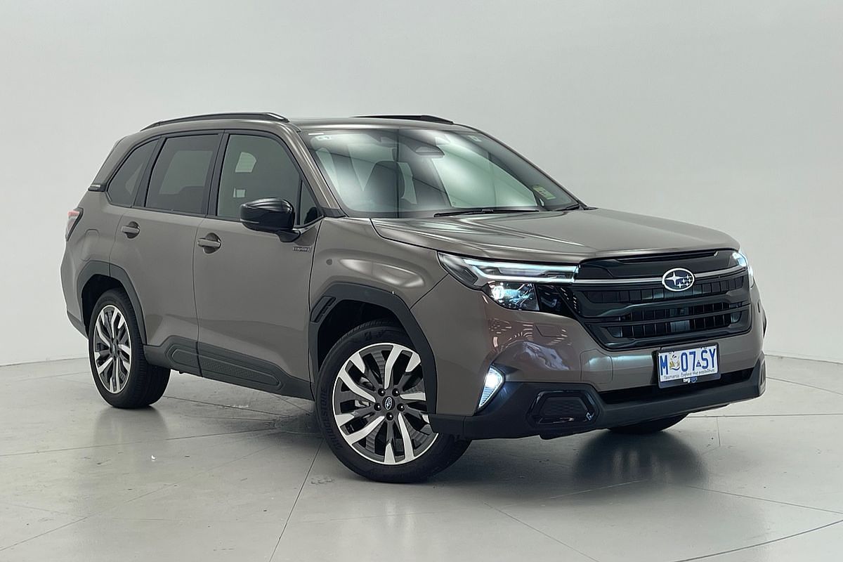 2025 Subaru Forester Hybrid Touring S6