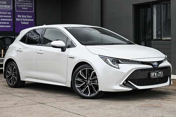 2020 Toyota Corolla ZR Hybrid ZWE211R