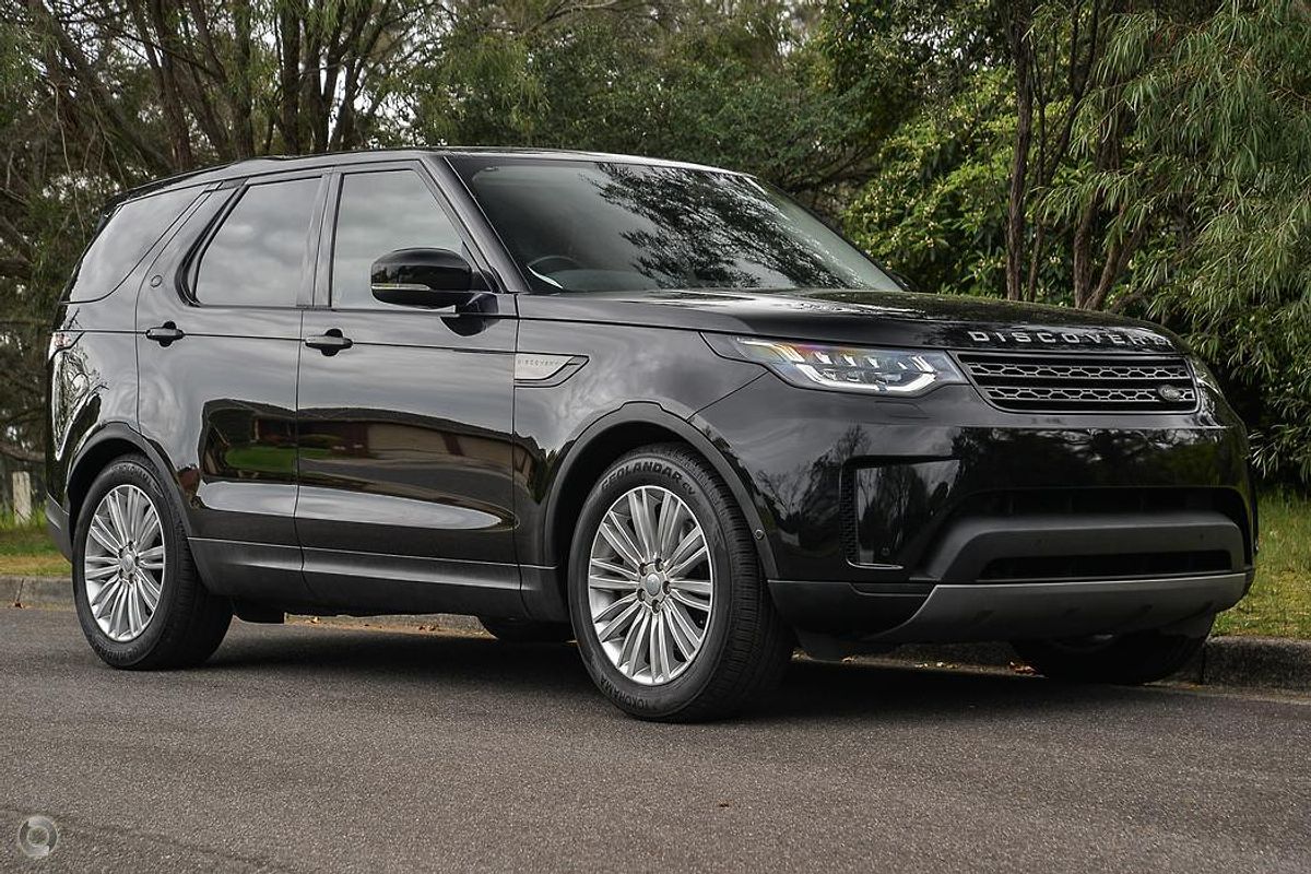 2020 Land Rover Discovery SD6 SE Series 5