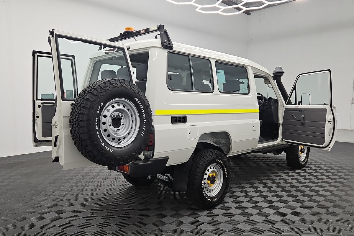 2021 Toyota Landcruiser Workmate Troopcarrier VDJ78R