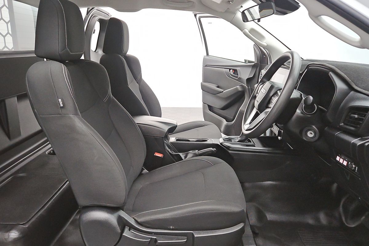 2021 Isuzu D-MAX SX  4X4