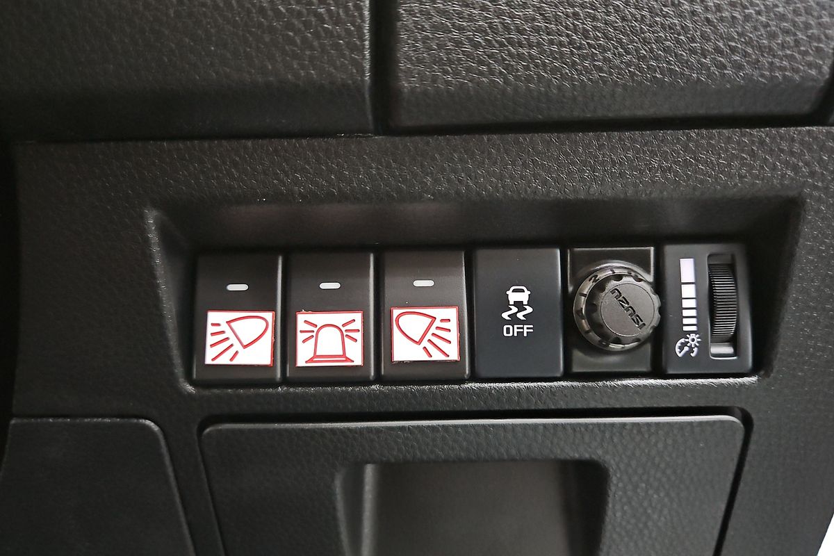 2021 Isuzu D-MAX SX  4X4