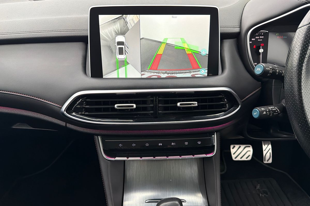 2021 MG HS Essence SAS23