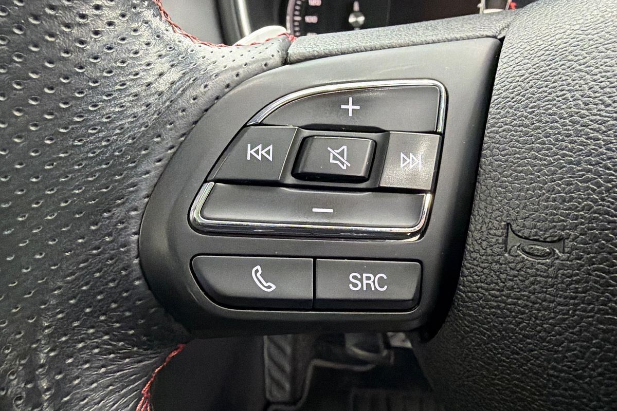 2021 MG HS Essence SAS23