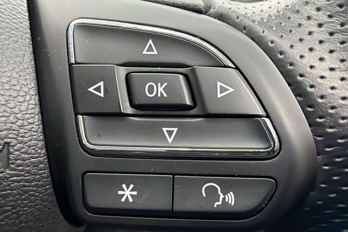 2021 MG HS Essence SAS23