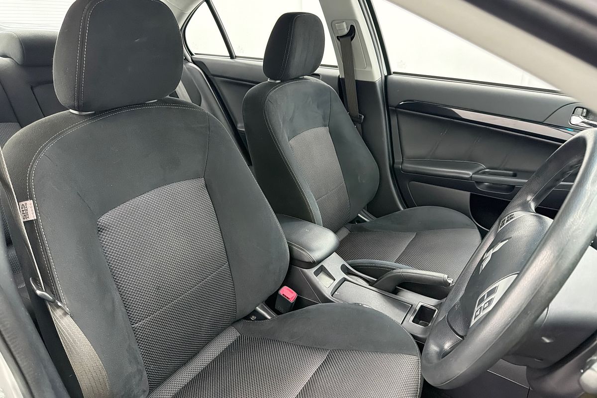 2017 Mitsubishi Lancer ES Sport CF