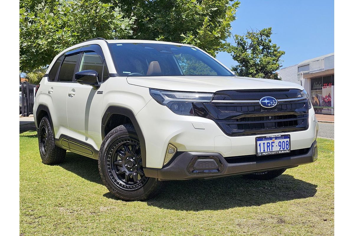 2025 Subaru Forester Hybrid Touring S6
