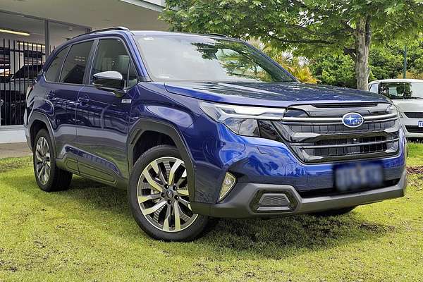 2025 Subaru Forester Hybrid Touring S6