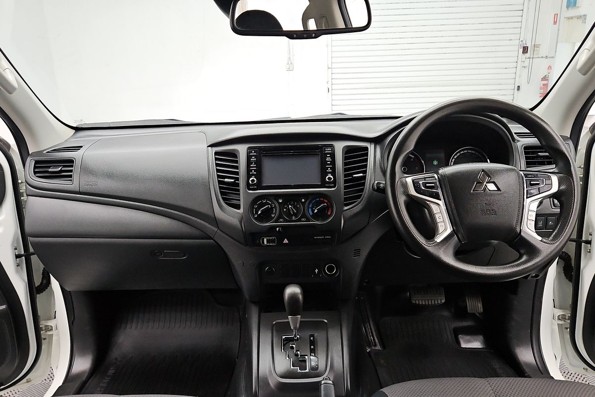 2022 Mitsubishi Triton GLX MR 4X4