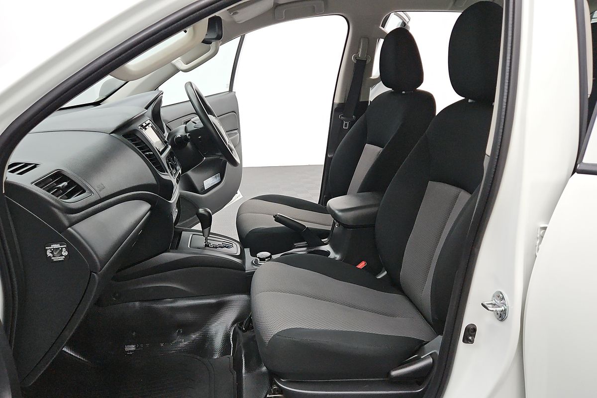 2022 Mitsubishi Triton GLX MR 4X4