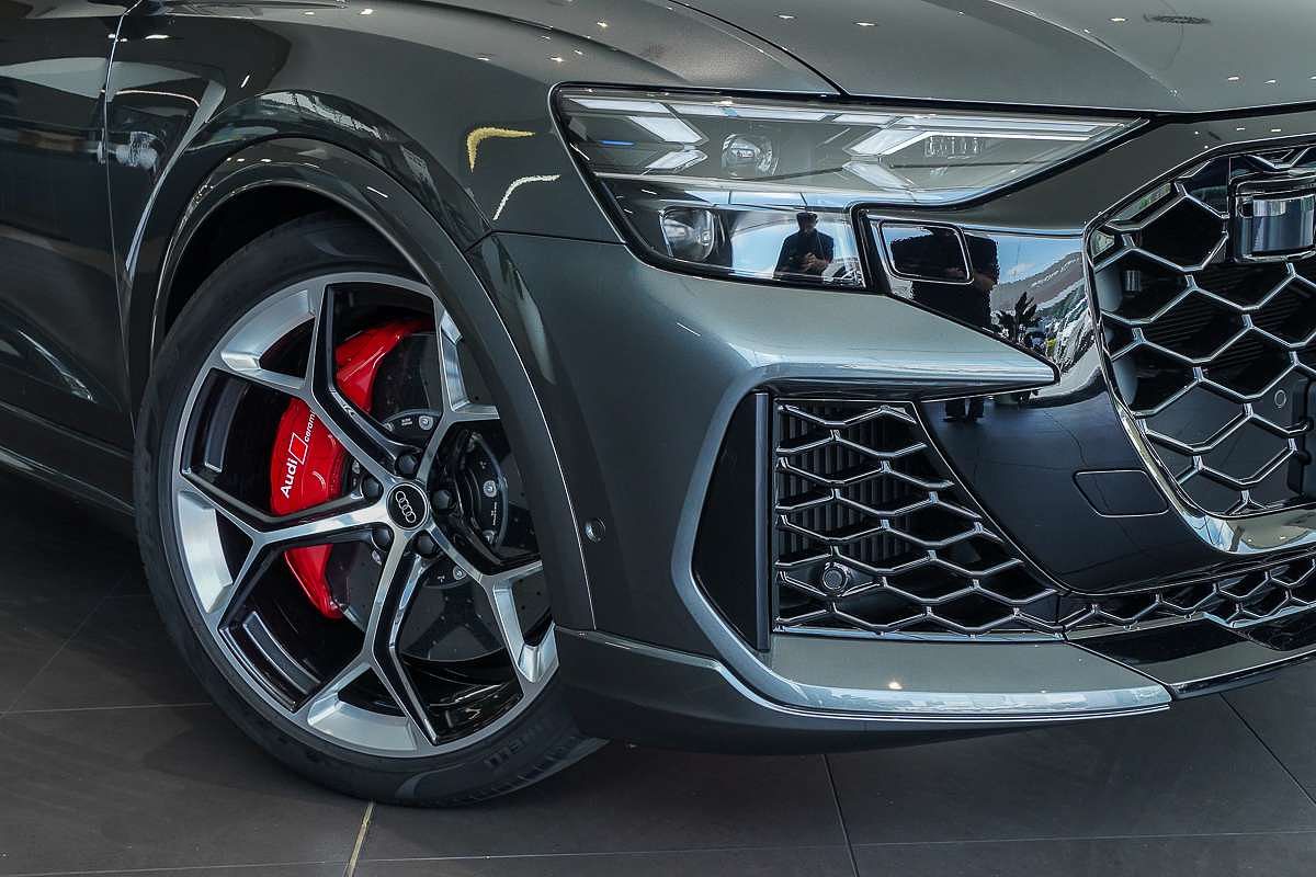 2025 Audi RS Q8 TFSI performance F1