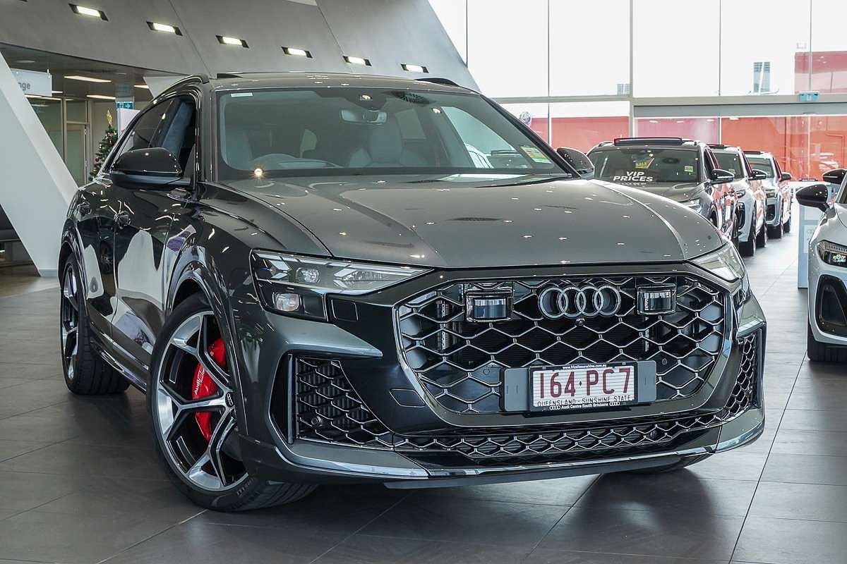 2025 Audi RS Q8 TFSI performance F1