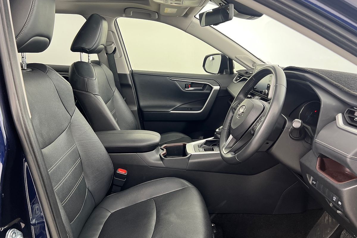 2022 Toyota RAV4 Cruiser AXAH52R