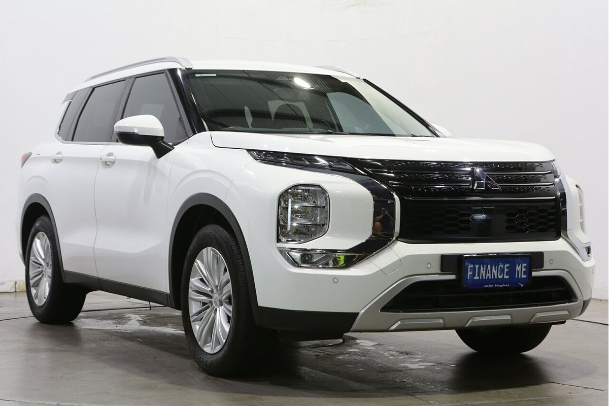 2023 Mitsubishi Outlander LS ZM