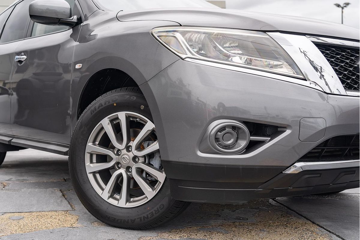 2016 Nissan Pathfinder ST R52