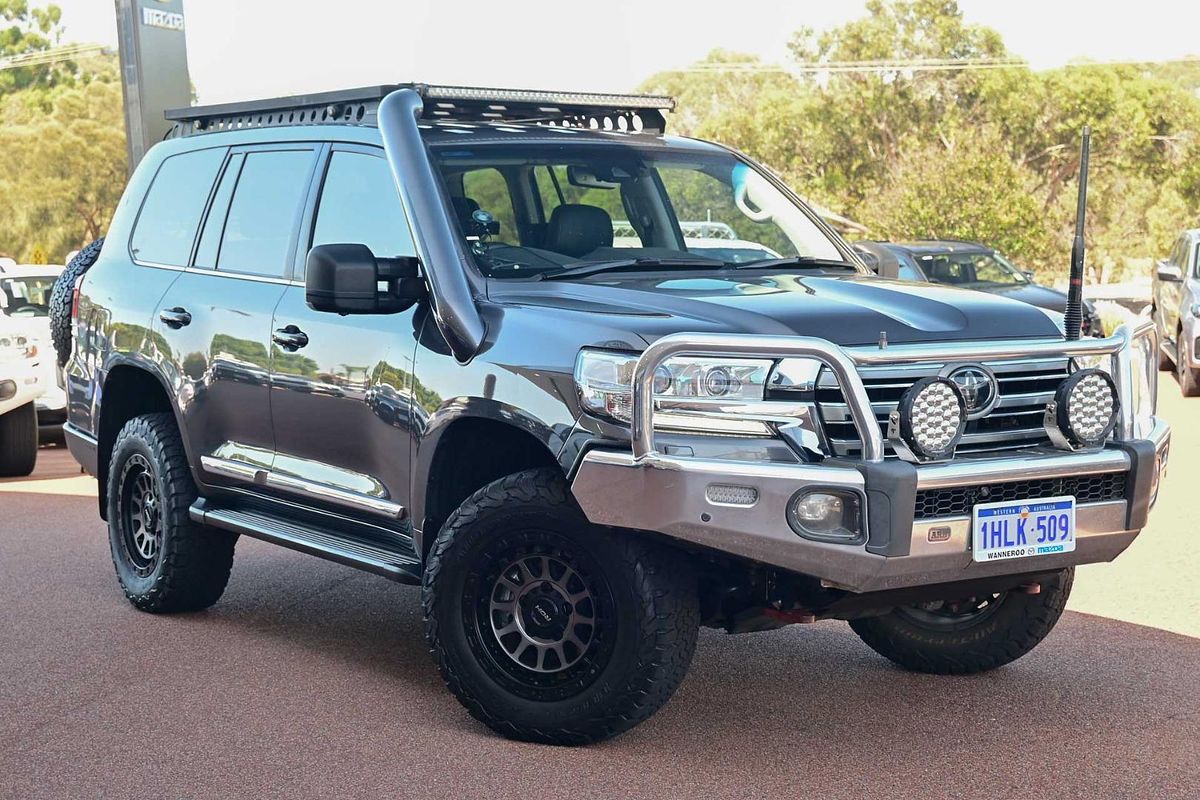 2021 Toyota Landcruiser Sahara VDJ200R