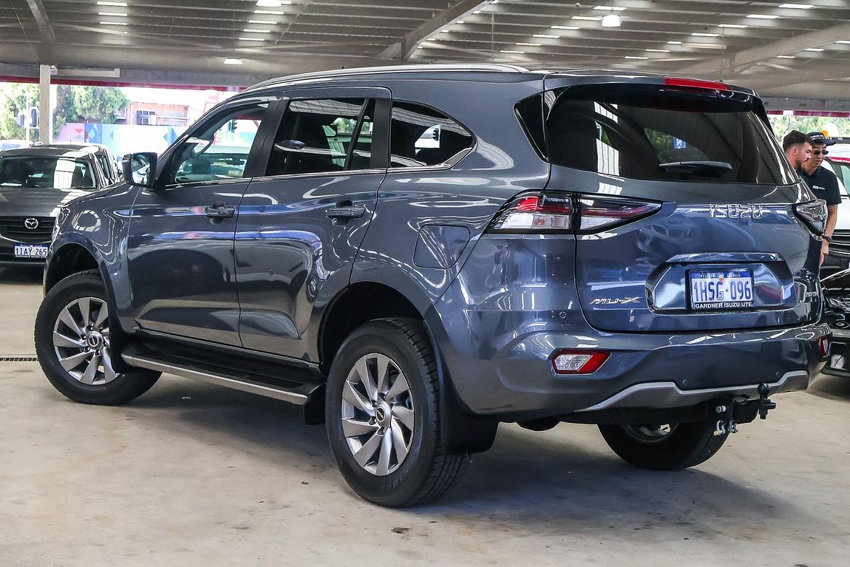 2022 Isuzu MU-X LS-U
