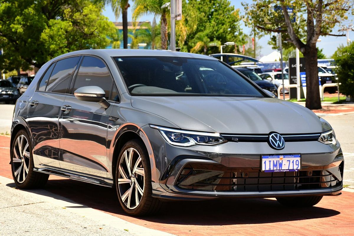 2024 Volkswagen Golf 110TSI R-Line 8