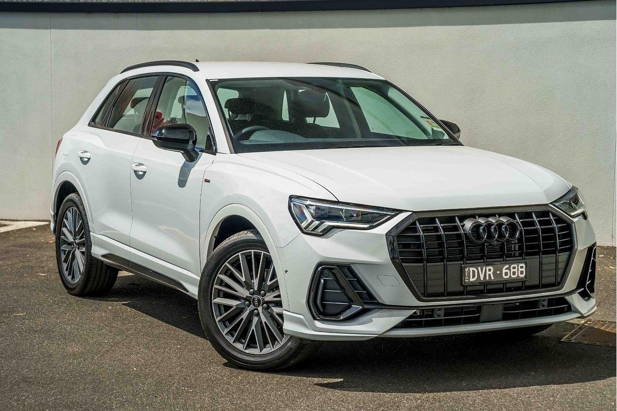 2025 Audi Q3 35 TFSI S line edition F3