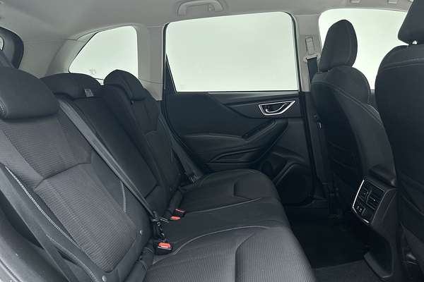 2024 Subaru Forester 2.5i S5 thumb-11