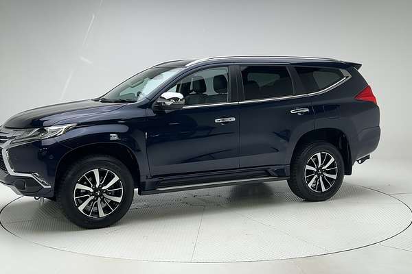 2019 Mitsubishi Pajero Sport Exceed QE thumb-3