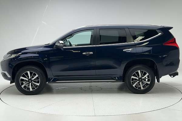 2019 Mitsubishi Pajero Sport Exceed QE thumb-5