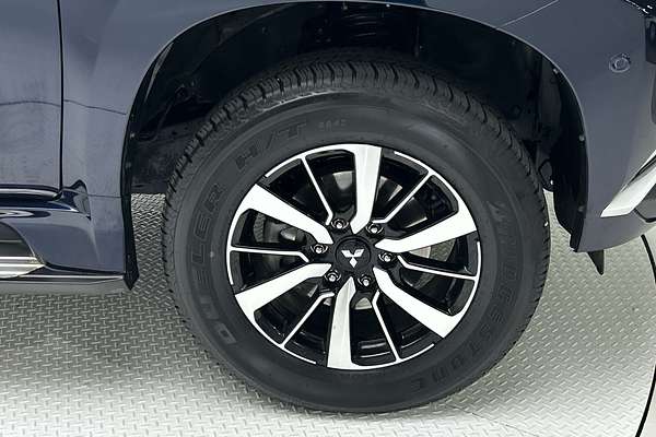 2019 Mitsubishi Pajero Sport Exceed QE thumb-9