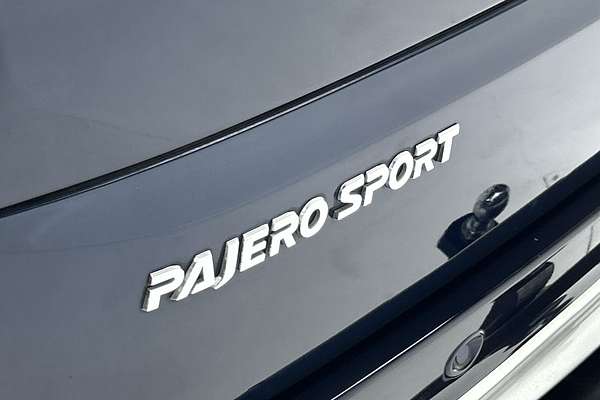 2019 Mitsubishi Pajero Sport Exceed QE thumb-21