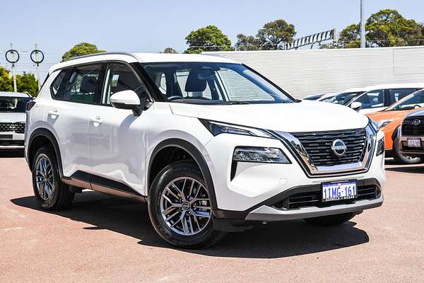 2025 Nissan X-TRAIL ST T33