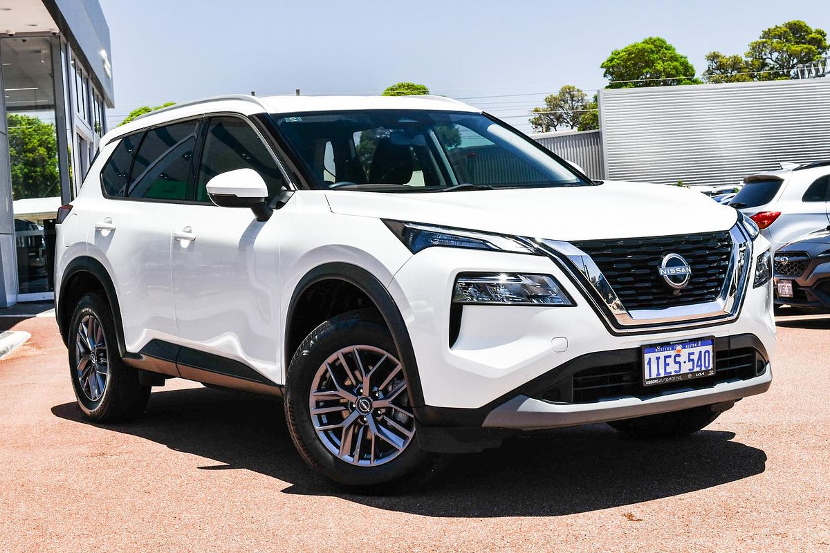 2024 Nissan X-TRAIL ST T33