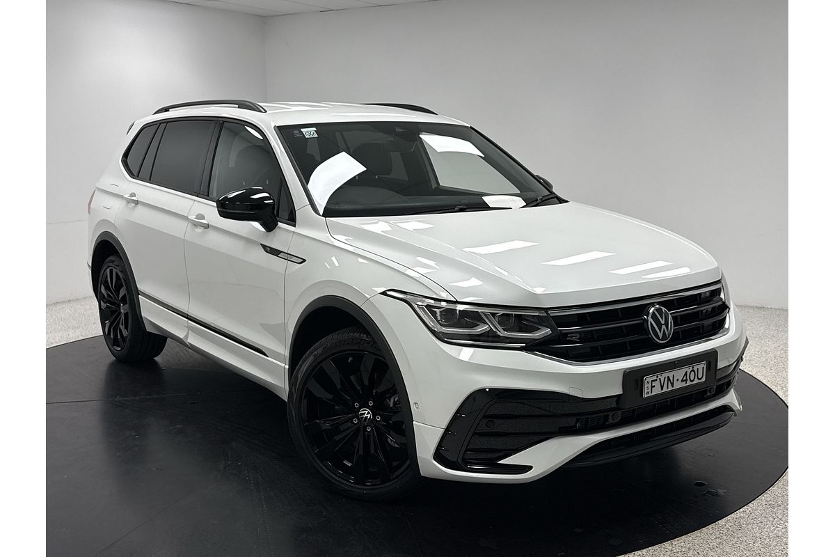 2024 Volkswagen Tiguan Wolfsburg Edition Allspace 5N