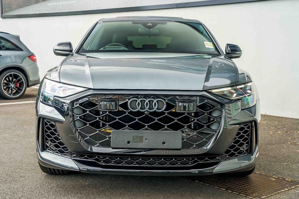 2025 Audi RS Q8 TFSI F1