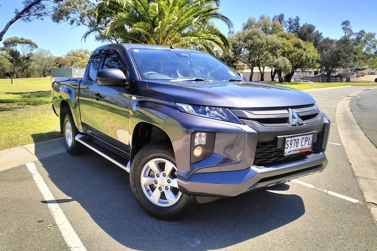 2022 Mitsubishi Triton GLX+ MR 4X4