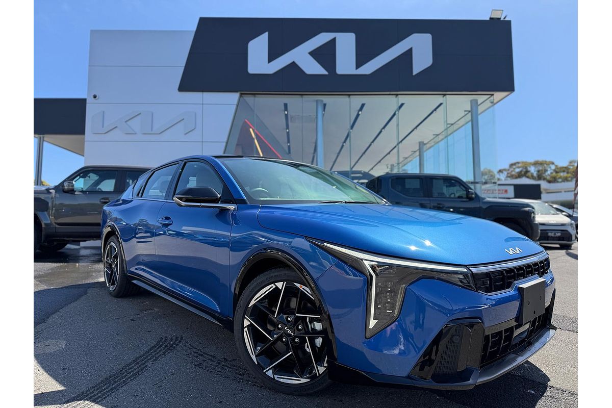 2025 Kia K4 GT-Line CL4m