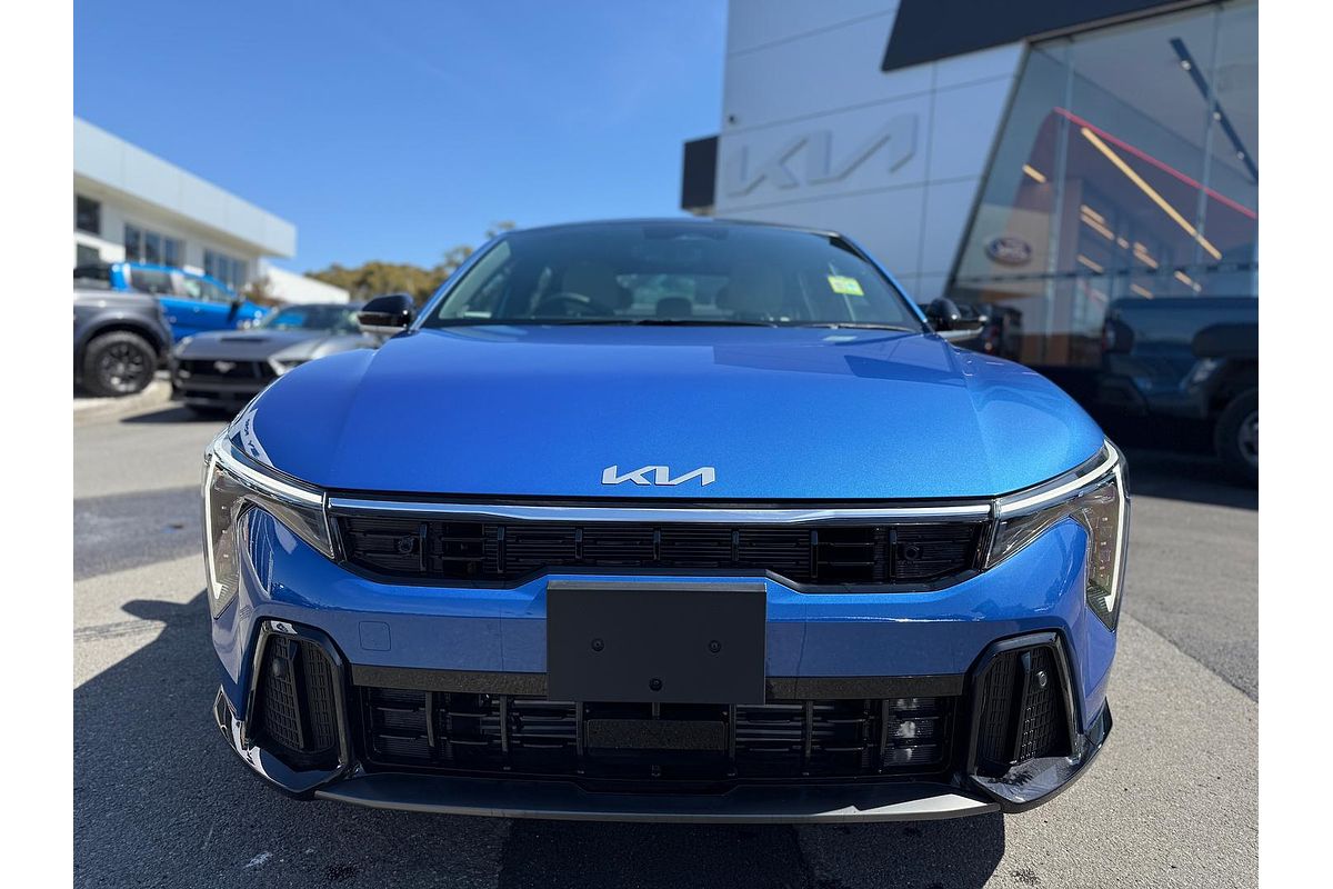 2025 Kia K4 GT-Line CL4m