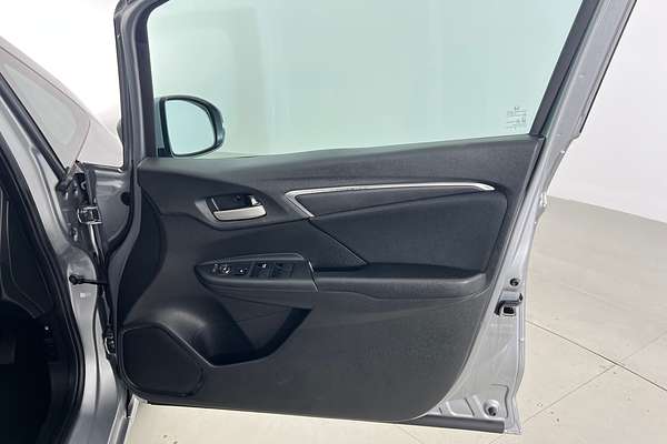 2019 Honda Jazz VTi GF thumb-9