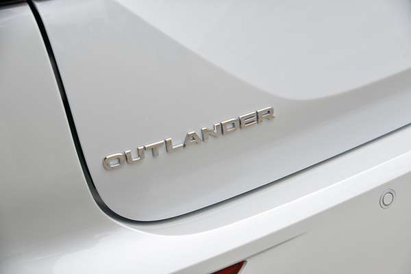 2024 Mitsubishi Outlander PHEV Exceed Tourer ZM thumb-19
