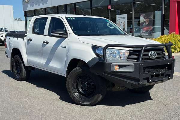 2016 Toyota Hilux Workmate GUN125R 4X4