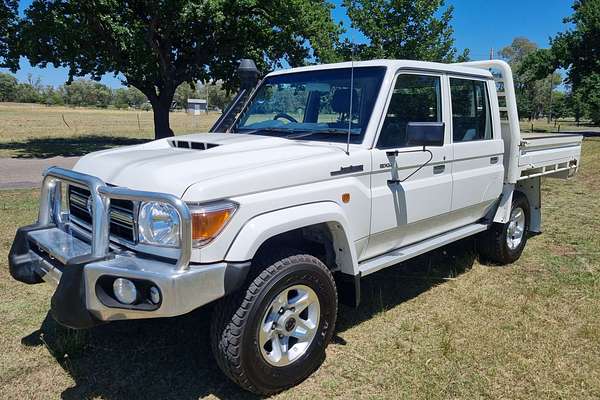 2020 Toyota LC Military LC Military GXL 4.5L T Diesel Manual Dual Cab Chassis