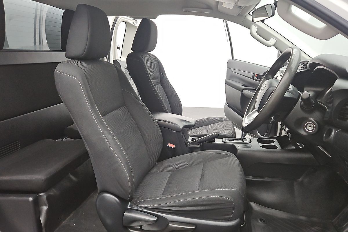 2019 Toyota Hilux SR GUN126R 4X4