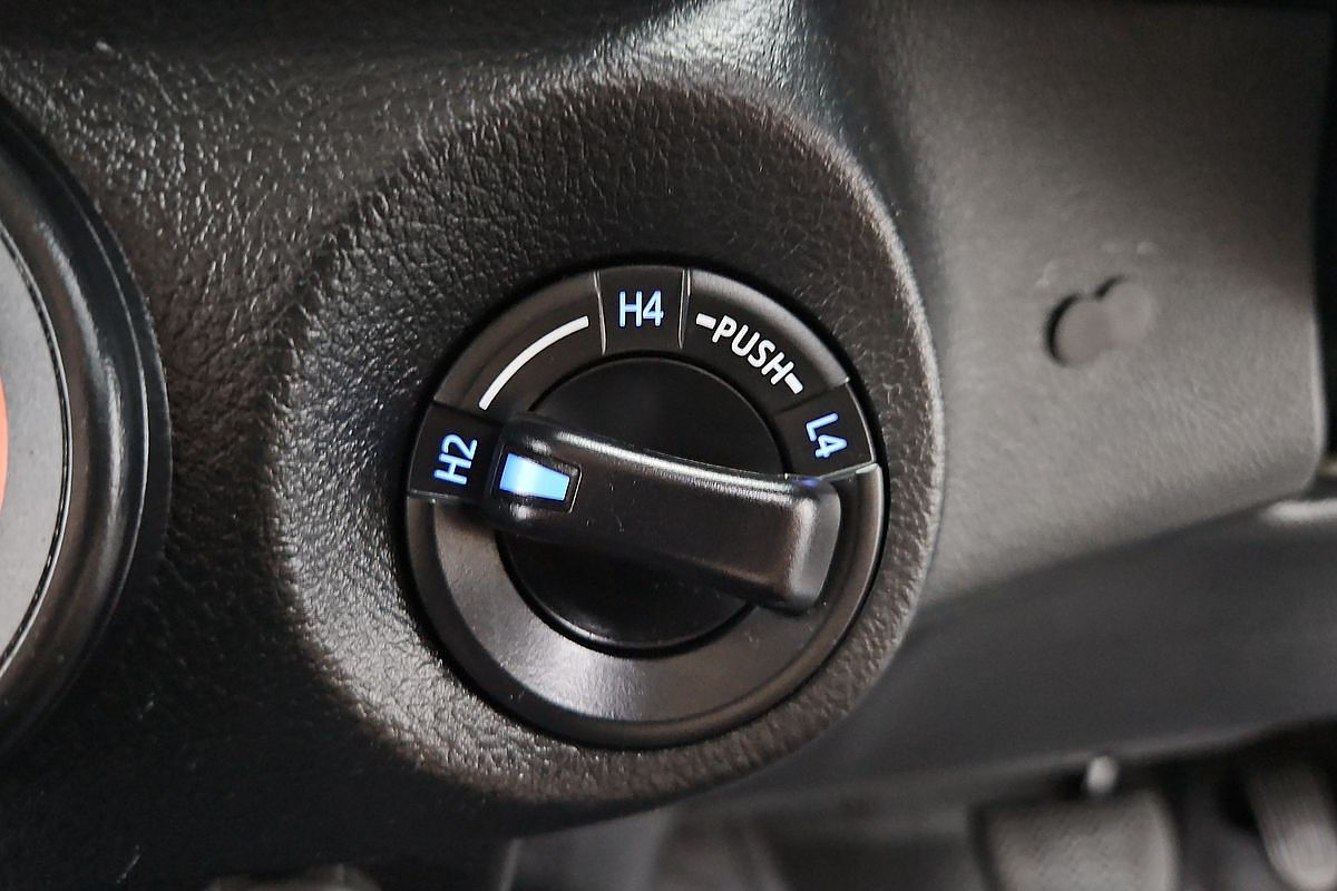 2019 Toyota Hilux SR GUN126R 4X4