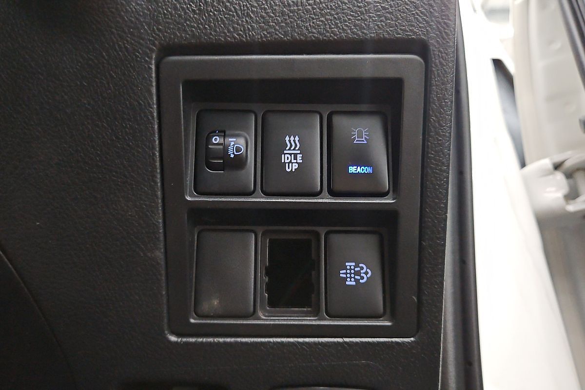 2019 Toyota Hilux SR GUN126R 4X4